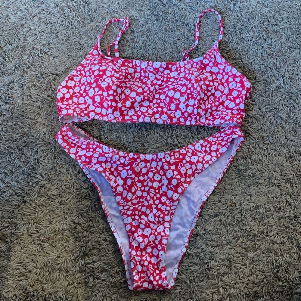 Women’s Juniors Ditsy Dainty Floral Boho Hot Pink Swimsuit Bikini Set M